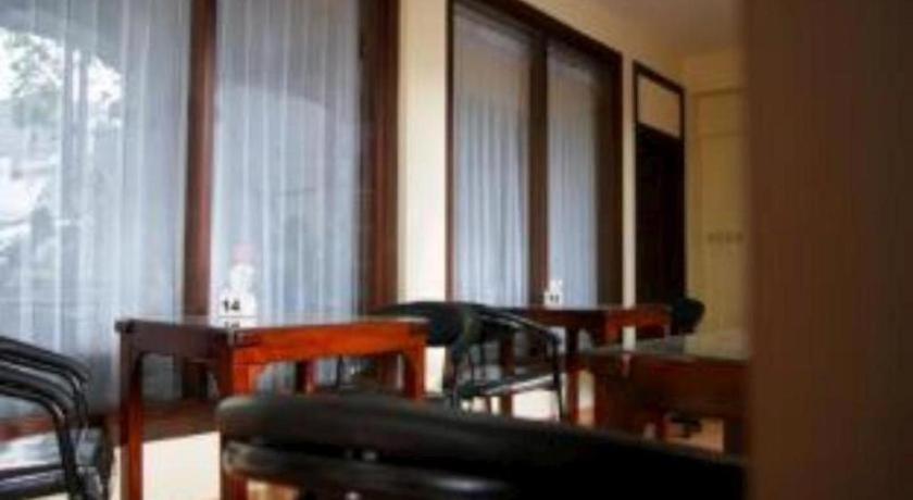 Grand Sumatera Hotel Surabaia Exterior foto
