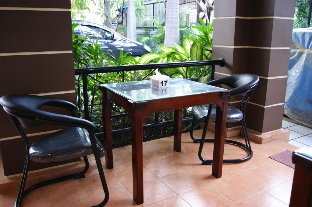 Grand Sumatera Hotel Surabaia Exterior foto